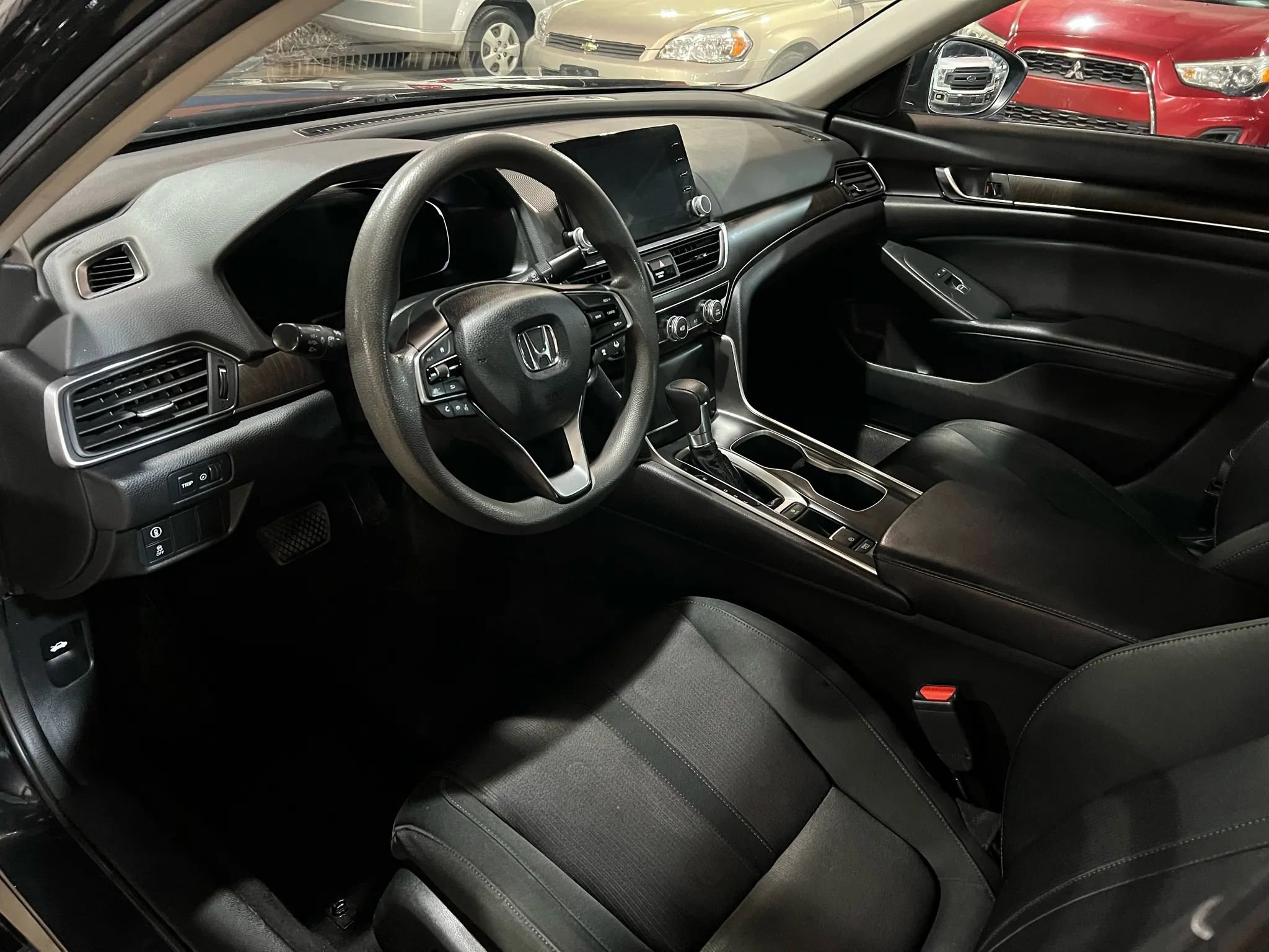 Used 2018 Honda Accord EX image 9