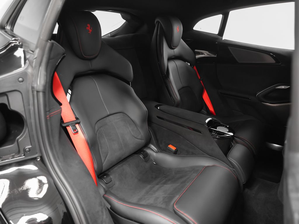 Certified 2025 Ferrari Purosangue AWD/4WD image 35