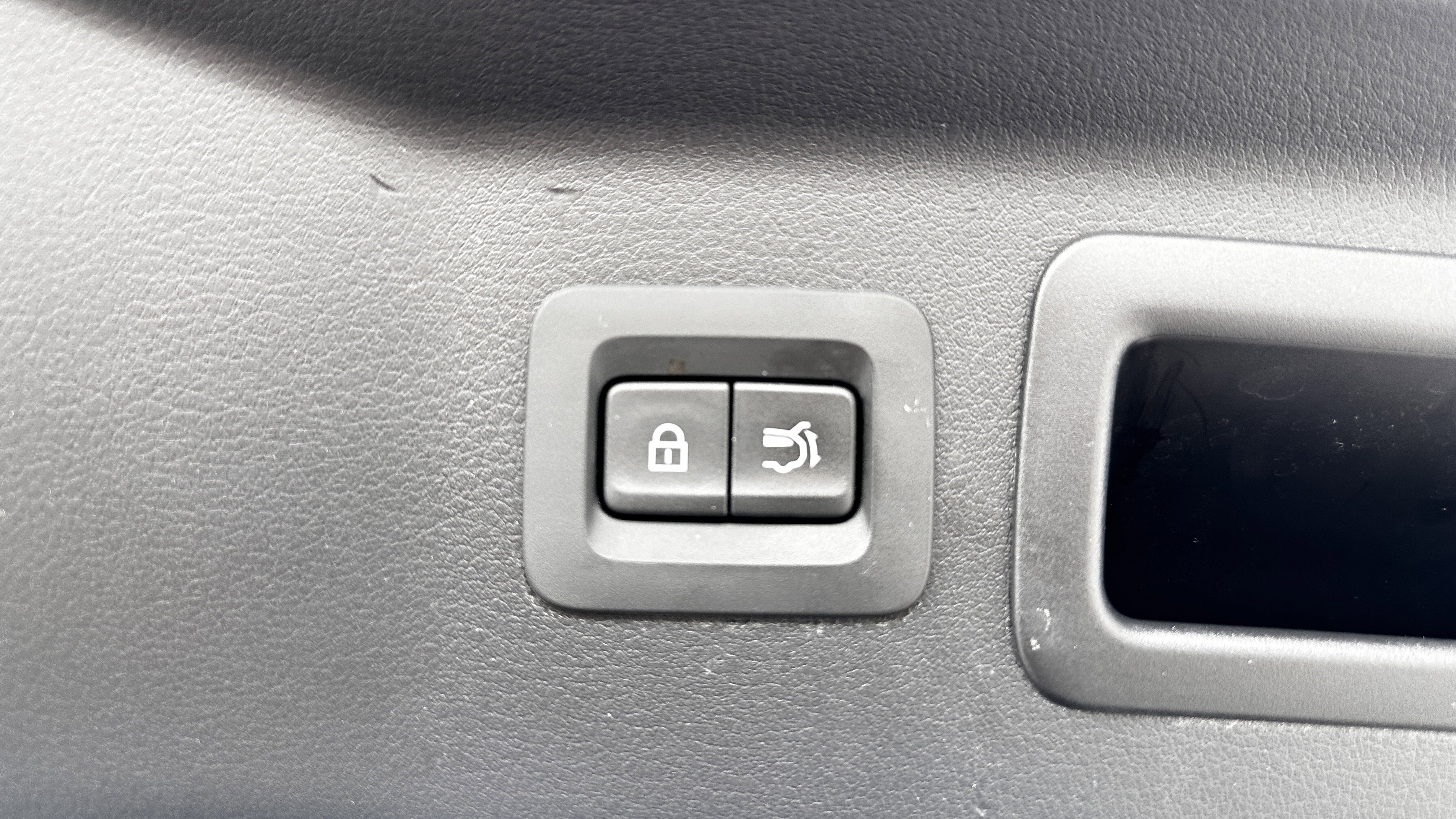 Certified 2024 MAZDA CX-90 3.3 Turbo w/ Premium Package image 37