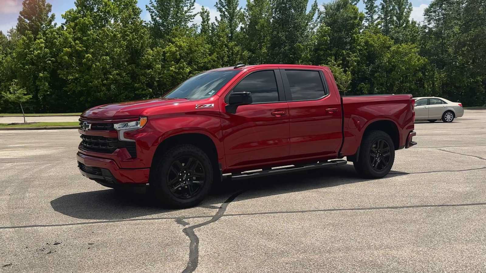 Certified 2025 Chevrolet Silverado 1500 RST AWD/4WD image 4