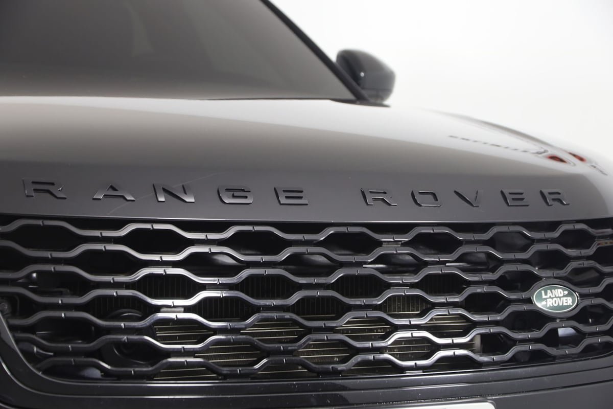 Used 2020 Land Rover Range Rover Velar R-Dynamic S AWD/4WD image 18