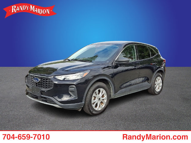 Used 2023 Ford Escape Active w/ Tech Pack #1 AWD/4WD image 1