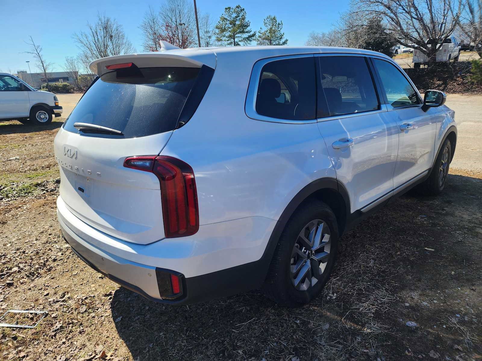 Used 2024 Kia Telluride LX image 43