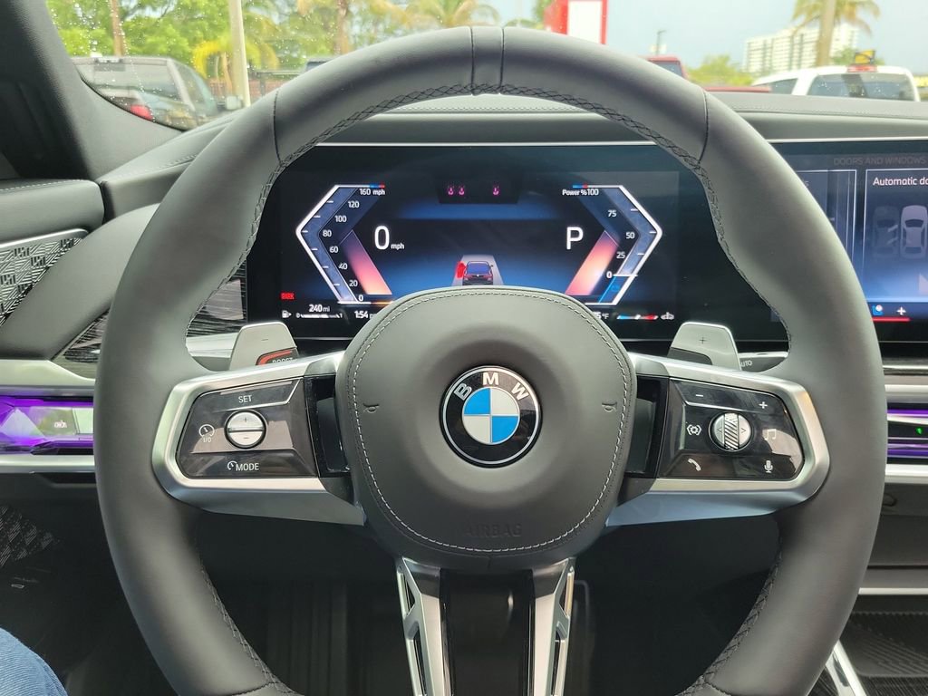 Used 2025 BMW 760i xDrive w/ Executive Package AWD/4WD image 24