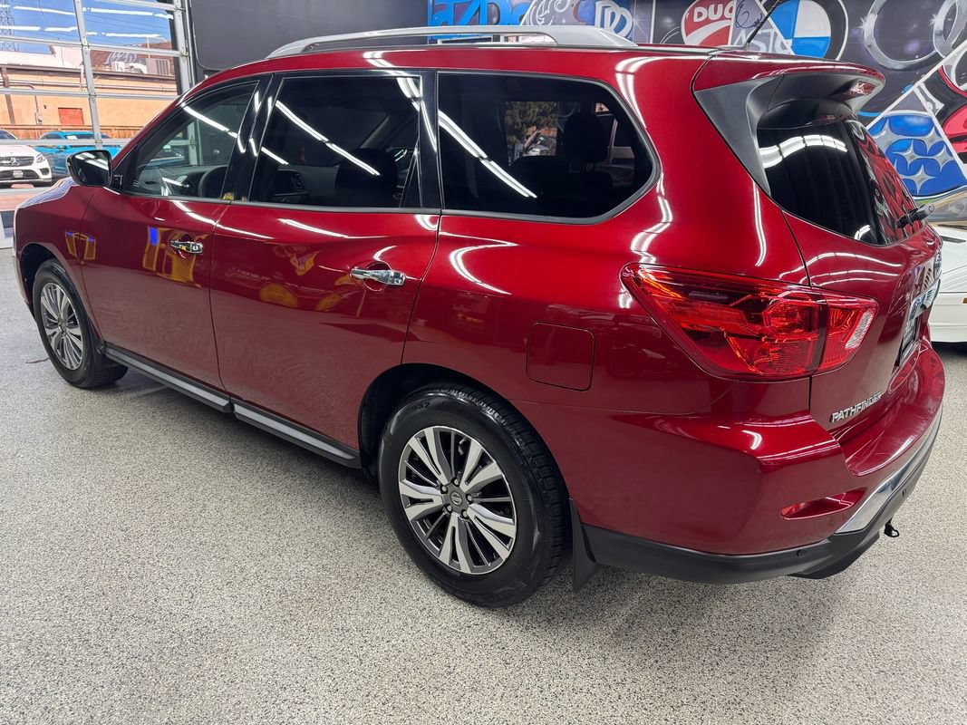 Used 2018 Nissan Pathfinder S AWD/4WD image 3