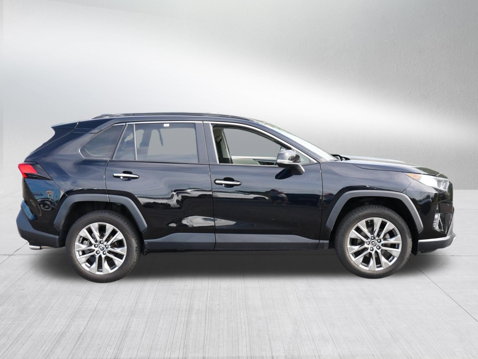 Certified 2019 Toyota RAV4 Limited w/ Cold Weather Package AWD/4WD image 8