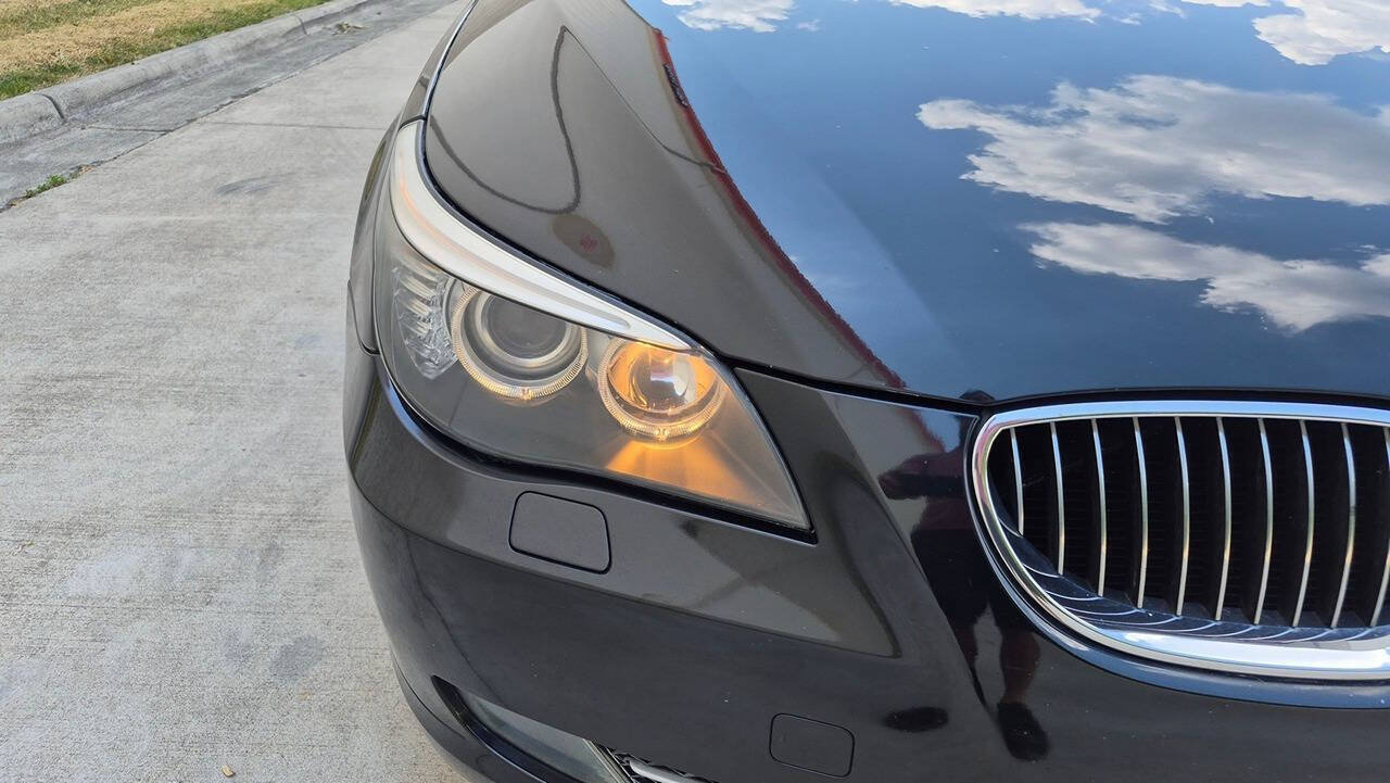 Used 2010 BMW 528i Sedan RWD image 9