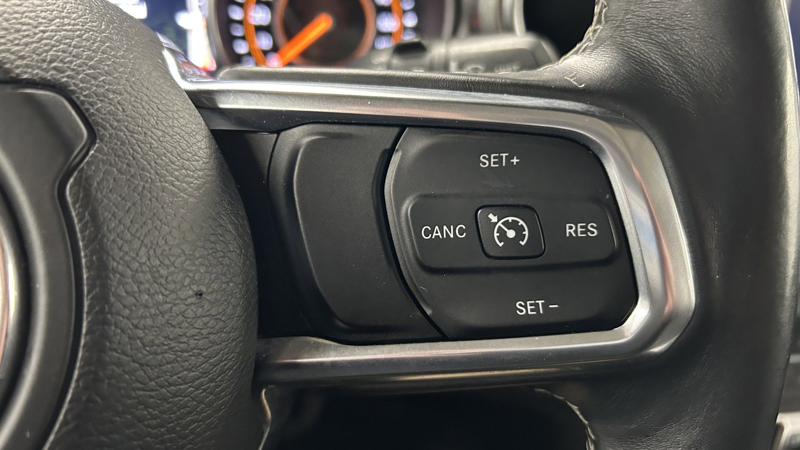 Used 2018 Jeep Wrangler Unlimited Sahara AWD/4WD image 22