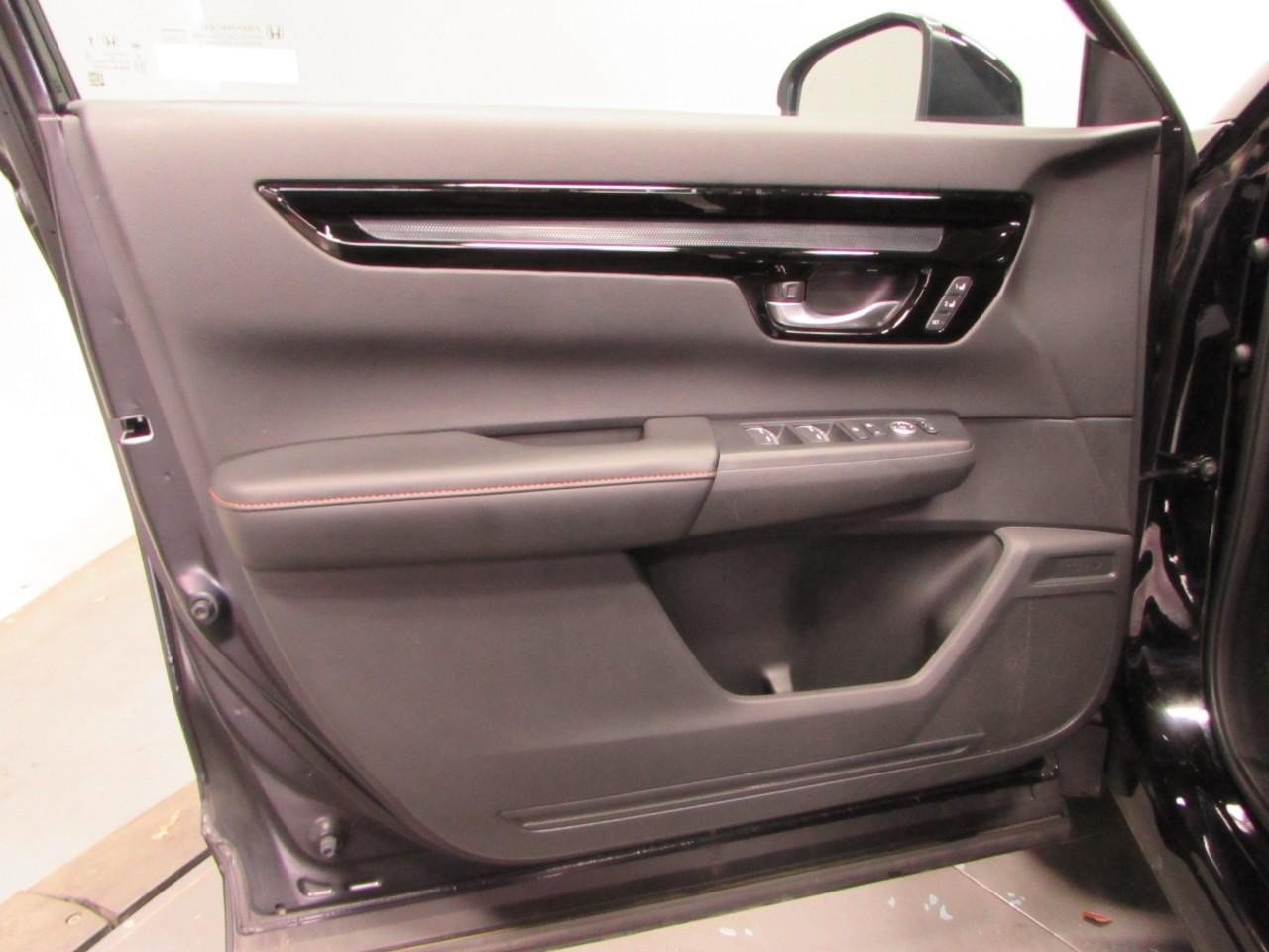 Used 2023 Honda CR-V Sport Touring image 12