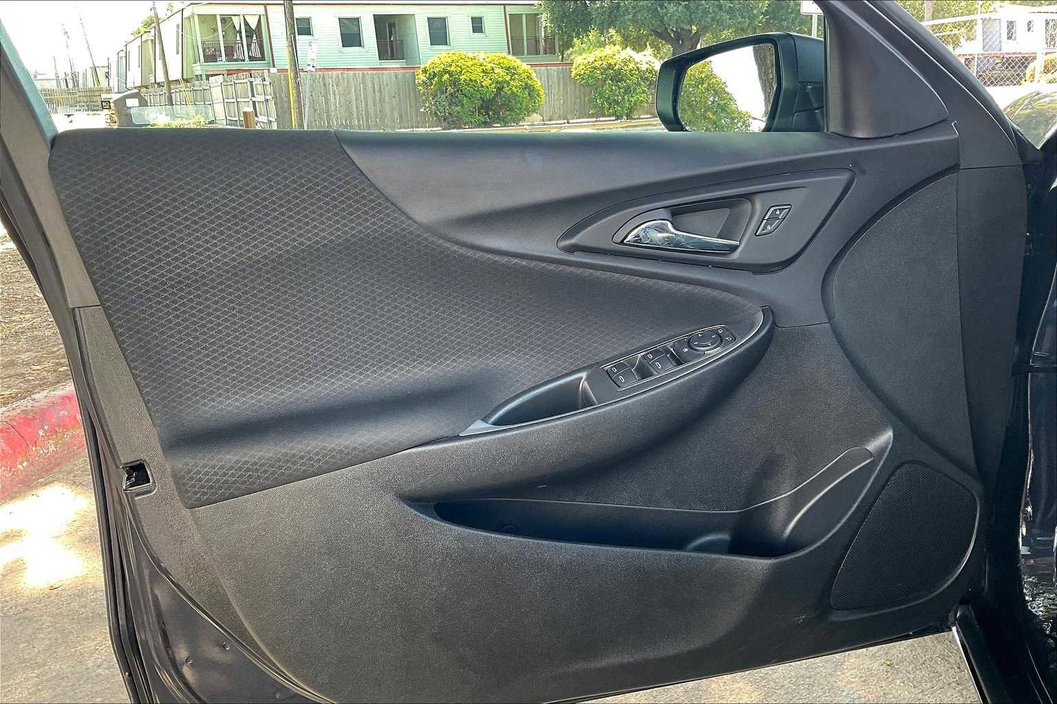Used 2023 Chevrolet Malibu LS image 20