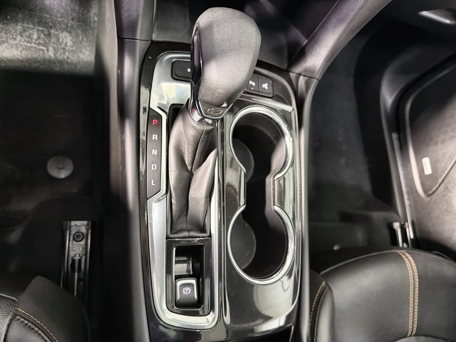 Used 2022 Chevrolet Equinox Premier AWD/4WD image 32