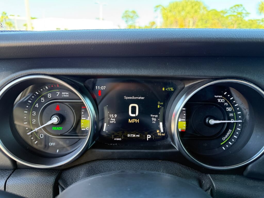 Used 2021 Jeep Wrangler Unlimited Sahara AWD/4WD image 29