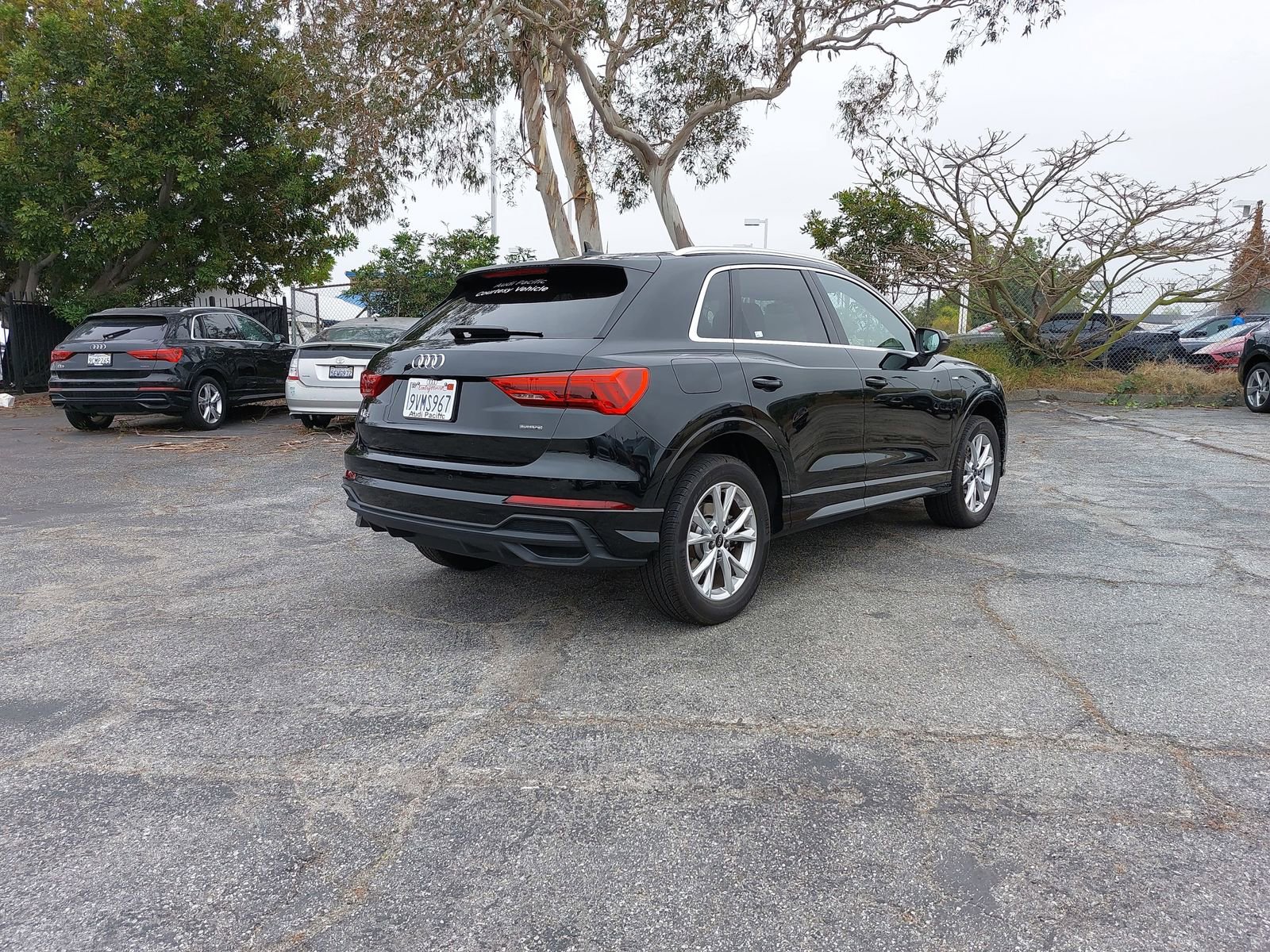 Used 2025 Audi Q3 2.0T Premium w/ Convenience Package AWD/4WD image 3