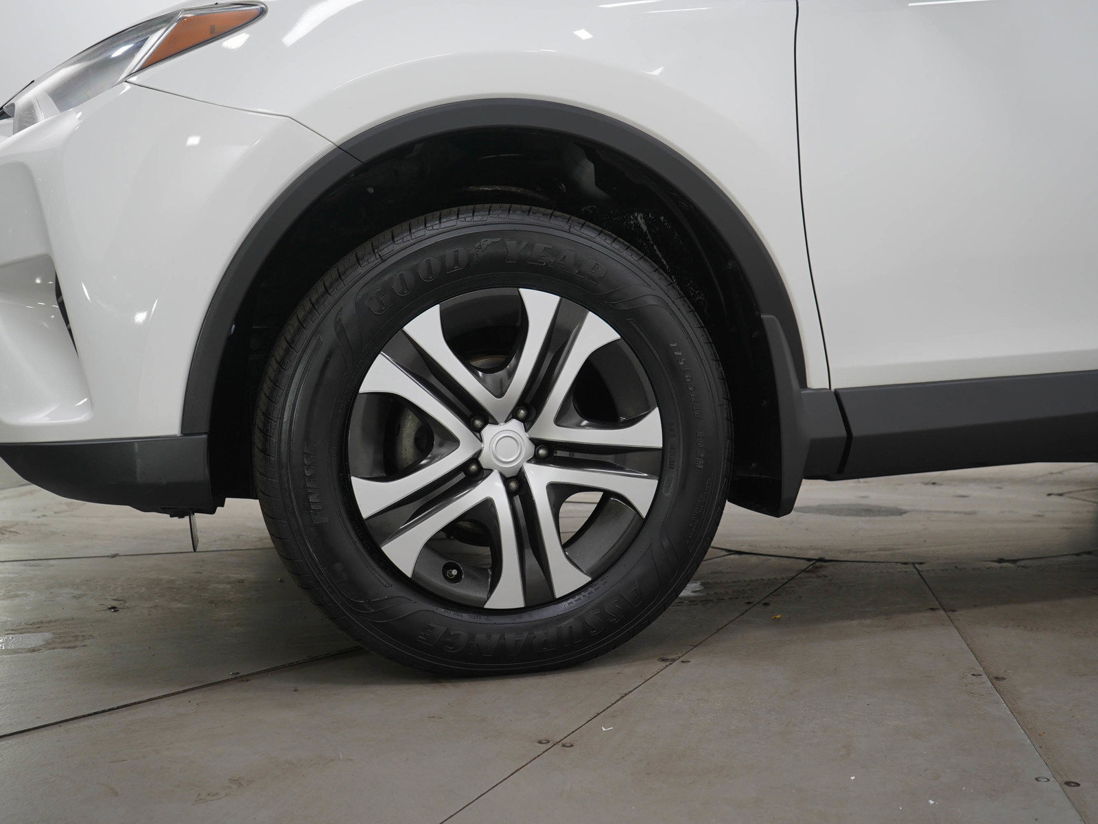 Used 2018 Toyota RAV4 LE w/ All Weather Liner Package image 28