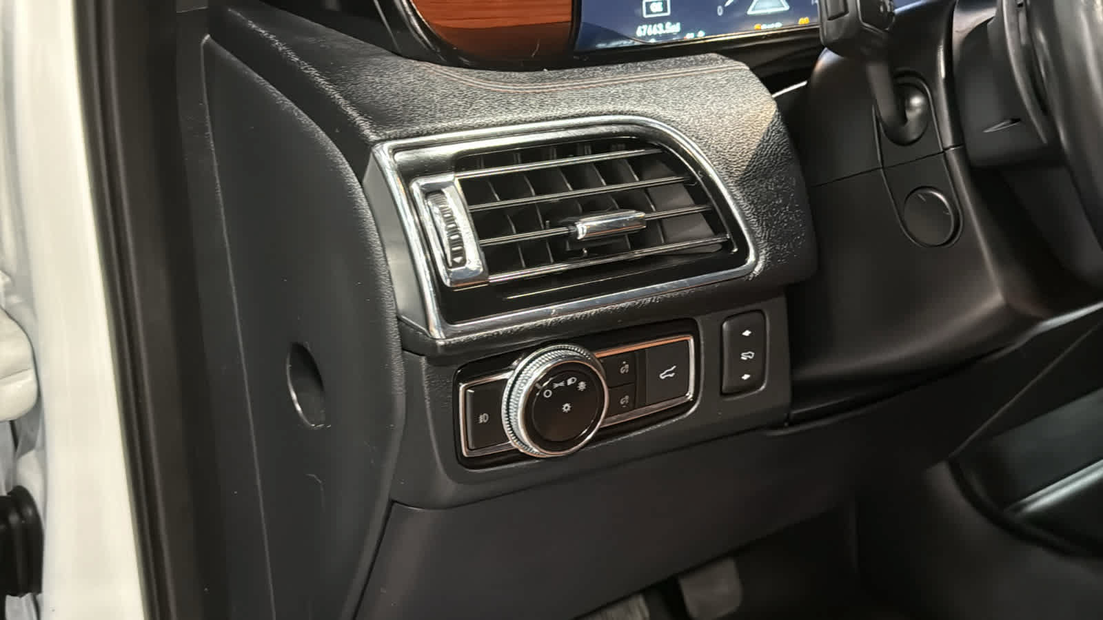 Used 2020 Lincoln Navigator Reserve w/ Luxury Package AWD/4WD image 23