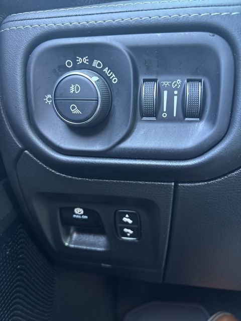 Used 2023 RAM 1500 Limited AWD/4WD image 21