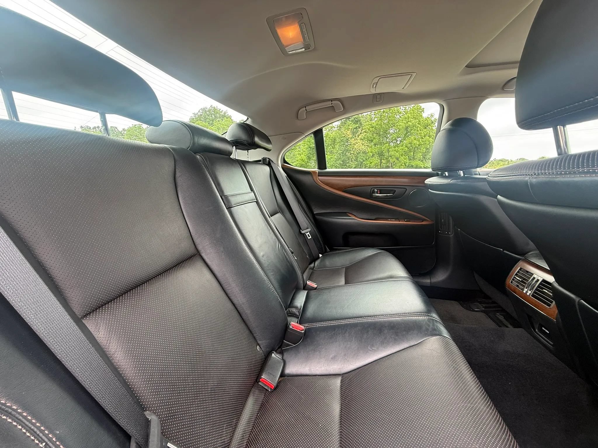 Used 2011 Lexus LS 460 w/ Touring Edition RWD image 14