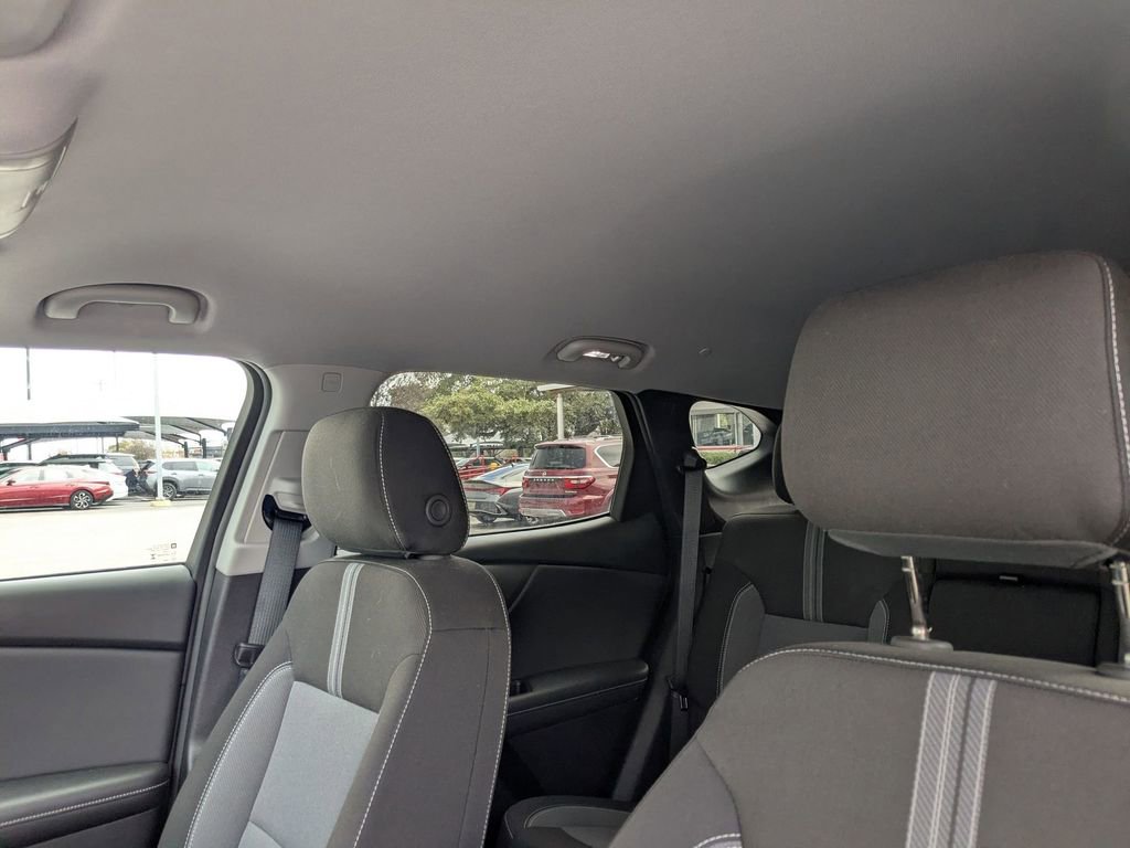 Used 2025 Chevrolet Blazer LT image 23