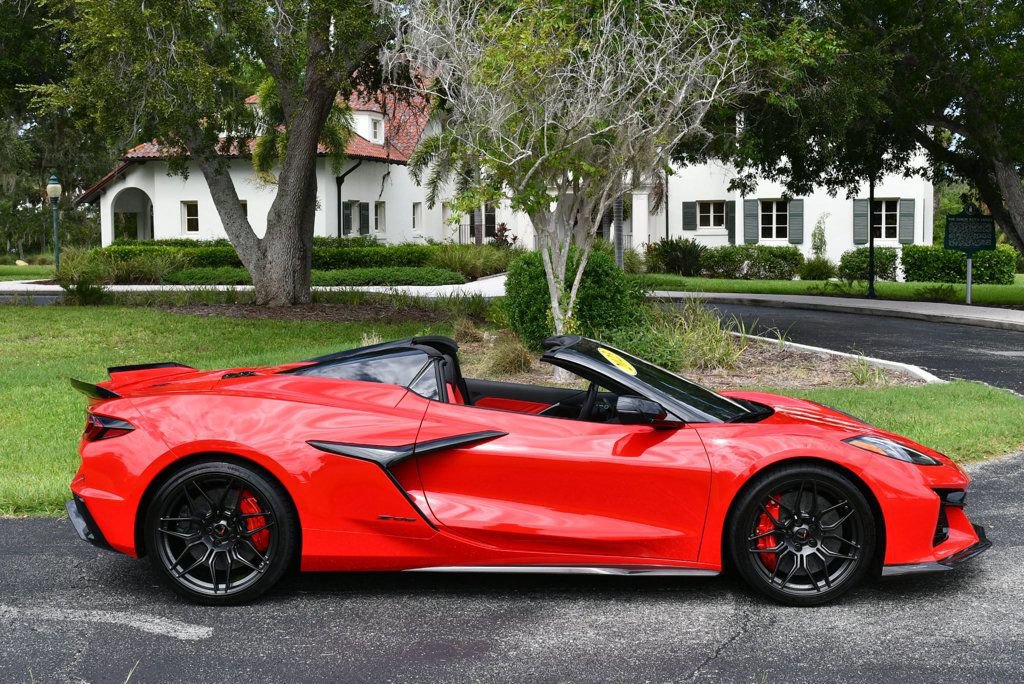 Used 2023 Chevrolet Corvette Z06 w/ Stealth Interior Trim Package RWD image 44