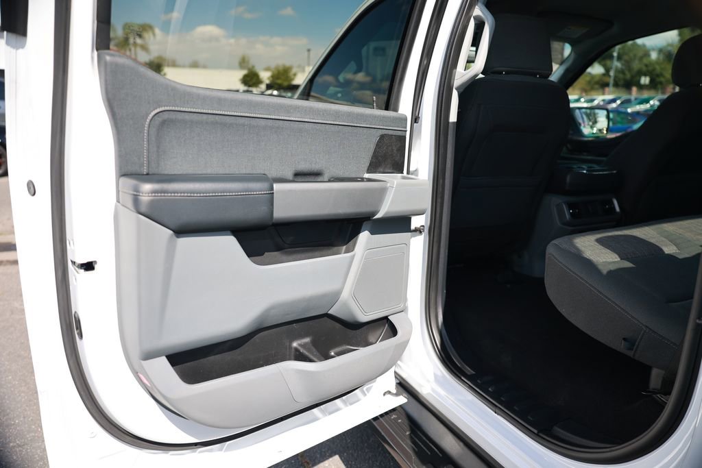 Used 2023 Ford F150 Lightning XLT image 34