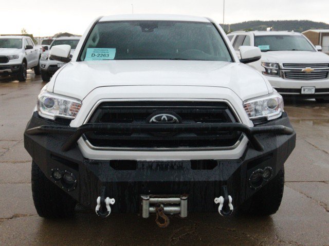 Used 2023 Toyota Tacoma SR5 AWD/4WD image 7