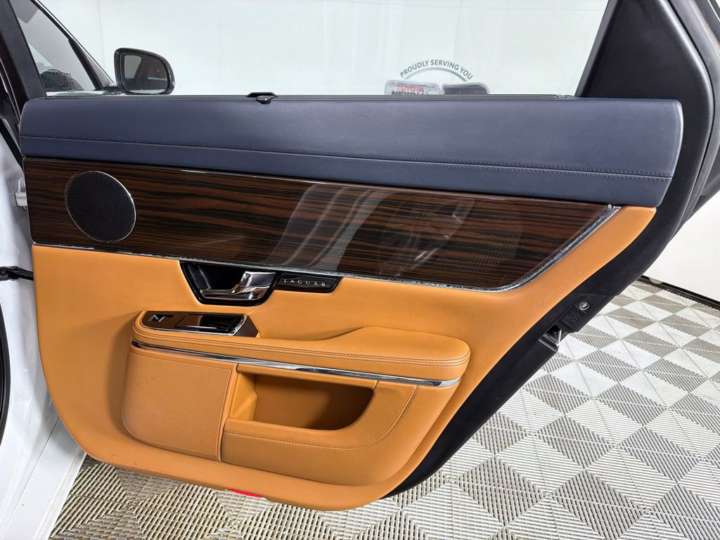 Used 2012 Jaguar XJ L image 18