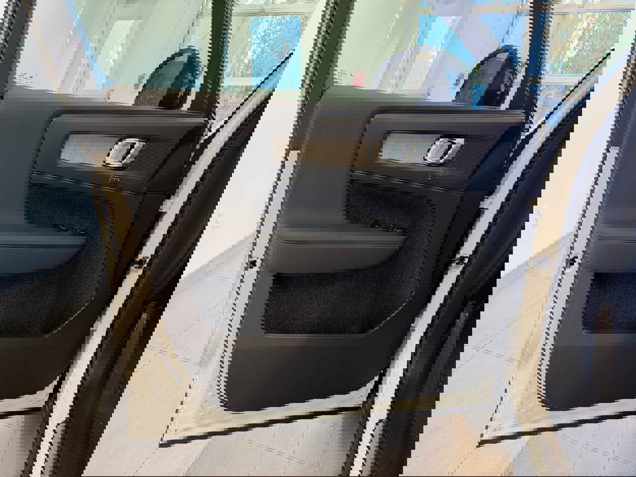 New 2026 Volvo EX40 Plus w/ Climate Package image 15