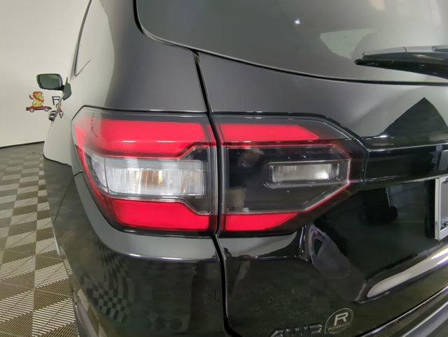 Used 2025 Honda Pilot Black Edition image 34