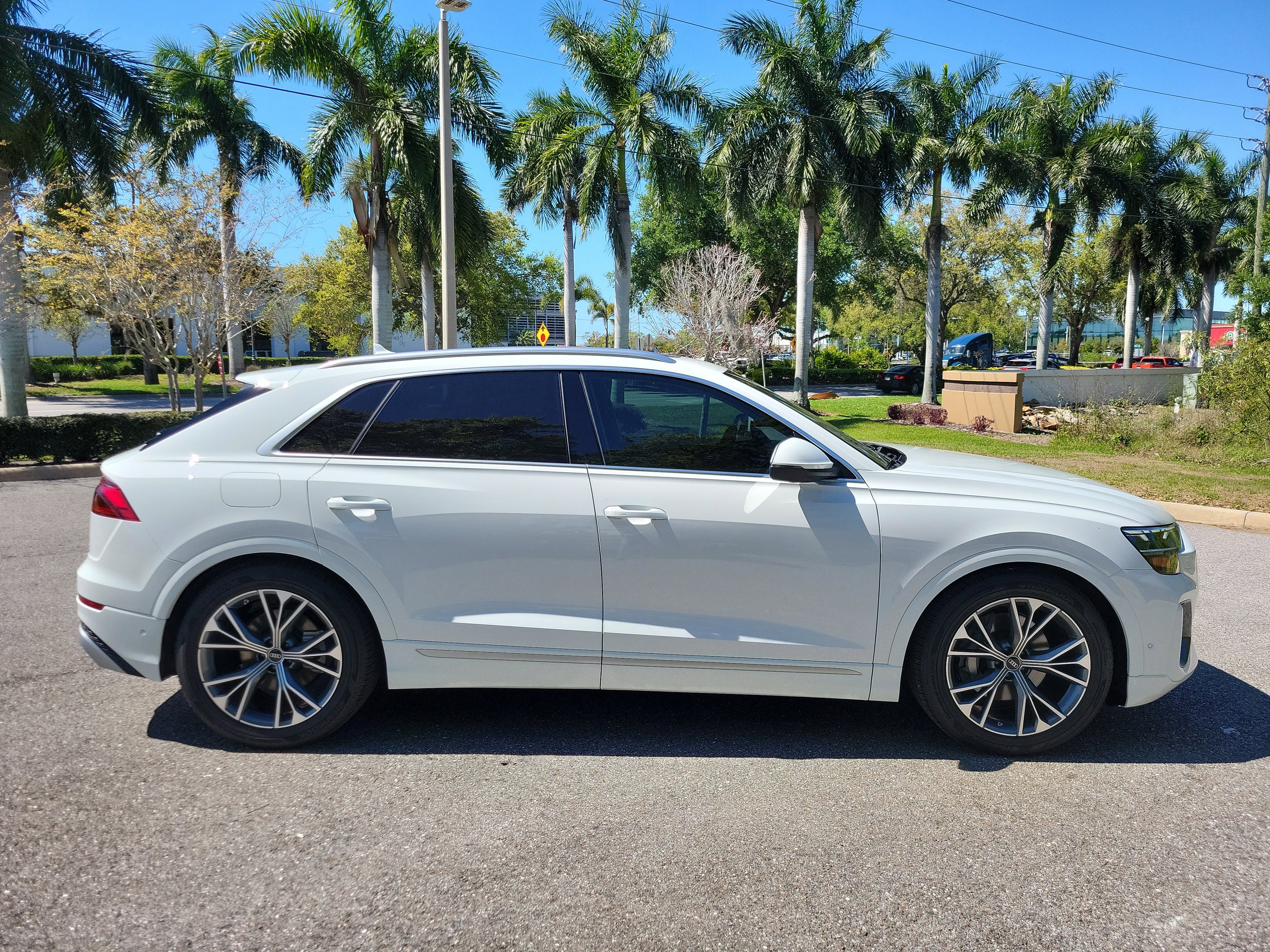 New 2026 Audi Q8 Premium Plus image 4