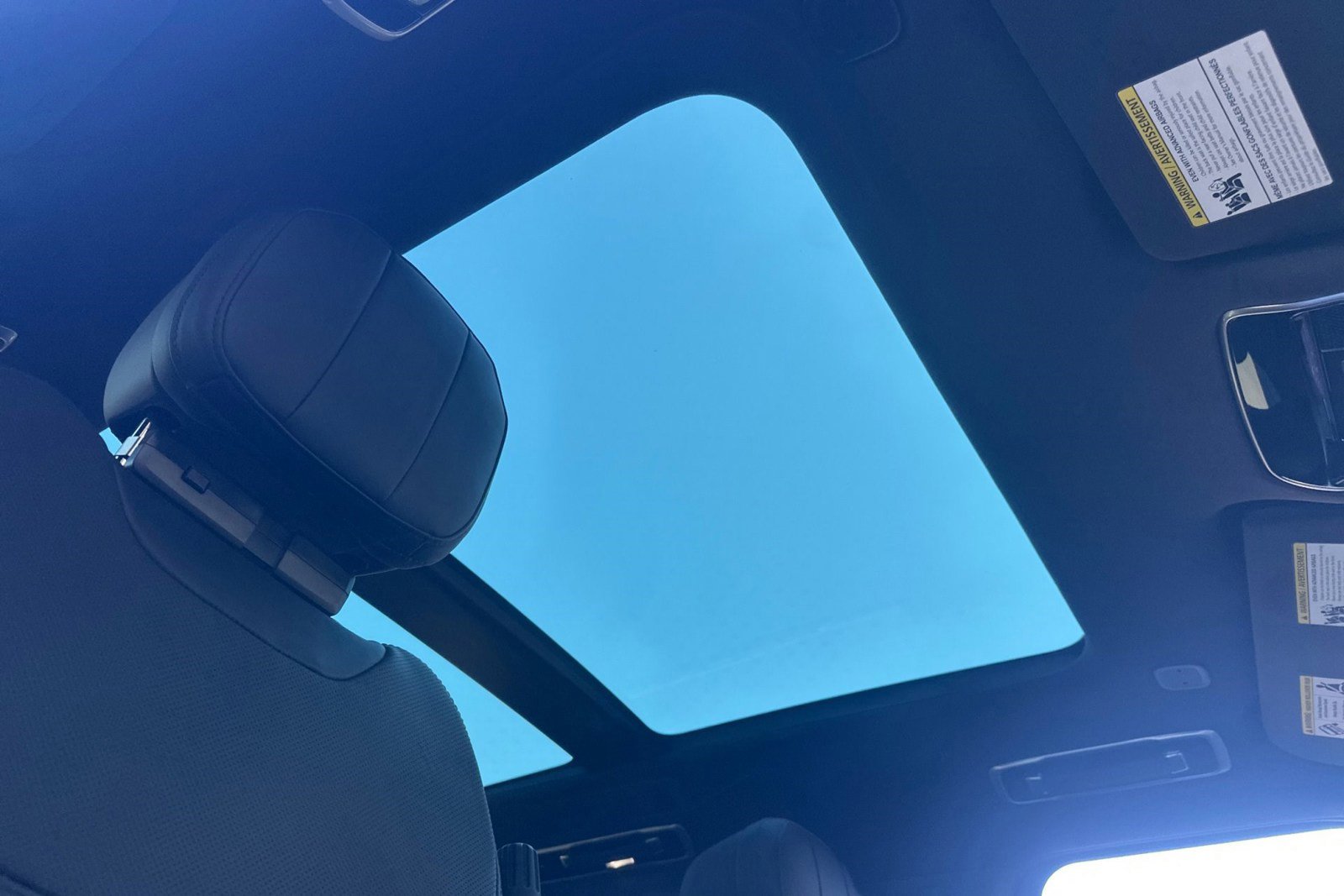 Used 2025 Land Rover Range Rover Sport SE image 25