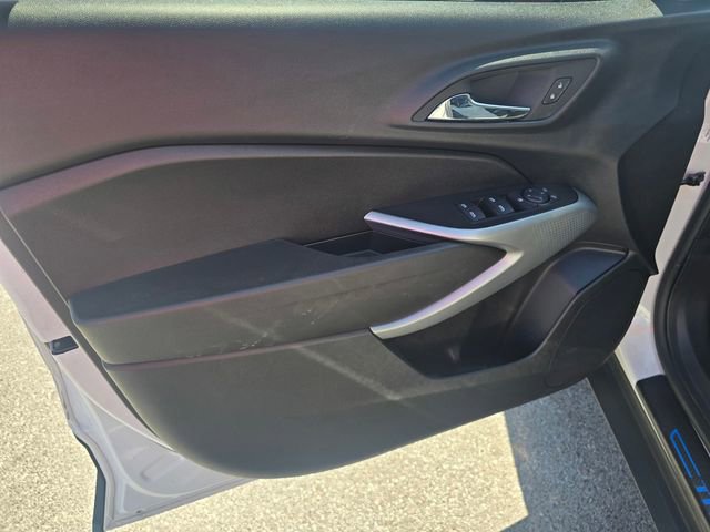 Used 2025 Chevrolet Trax LS w/ LS Convenience Package image 22