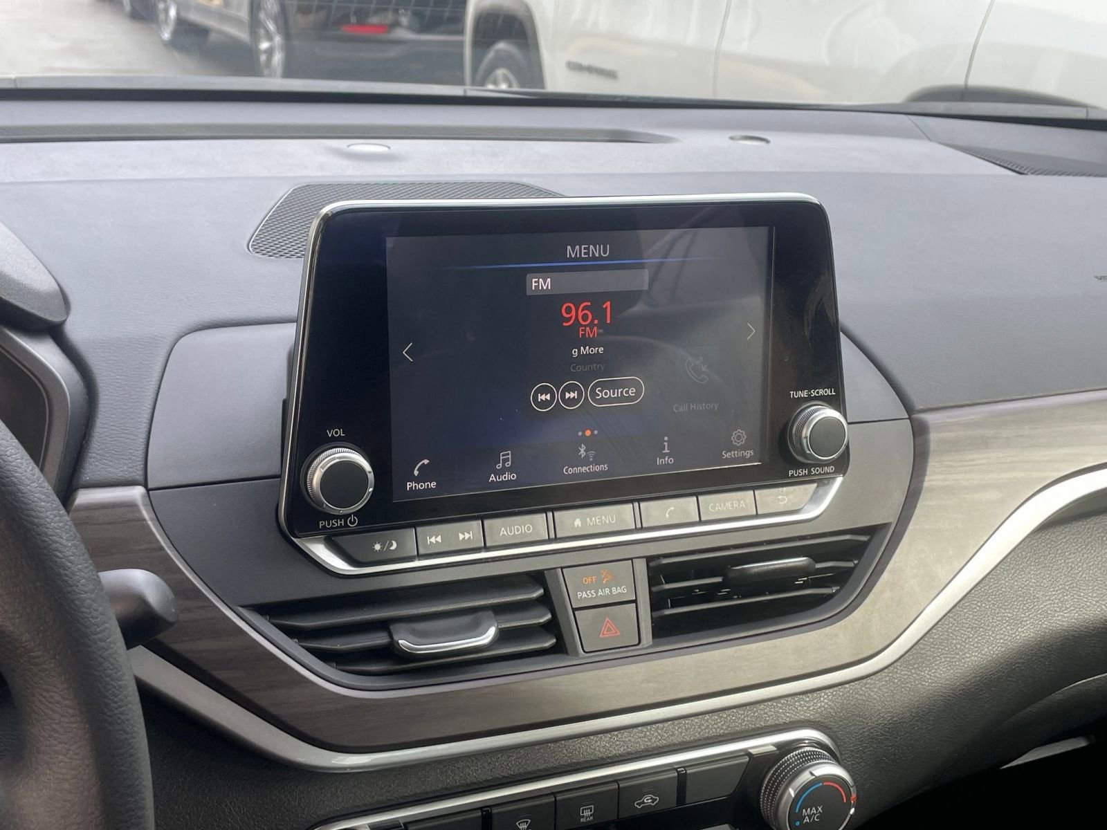 Used 2025 Nissan Altima 2.5 SV image 21