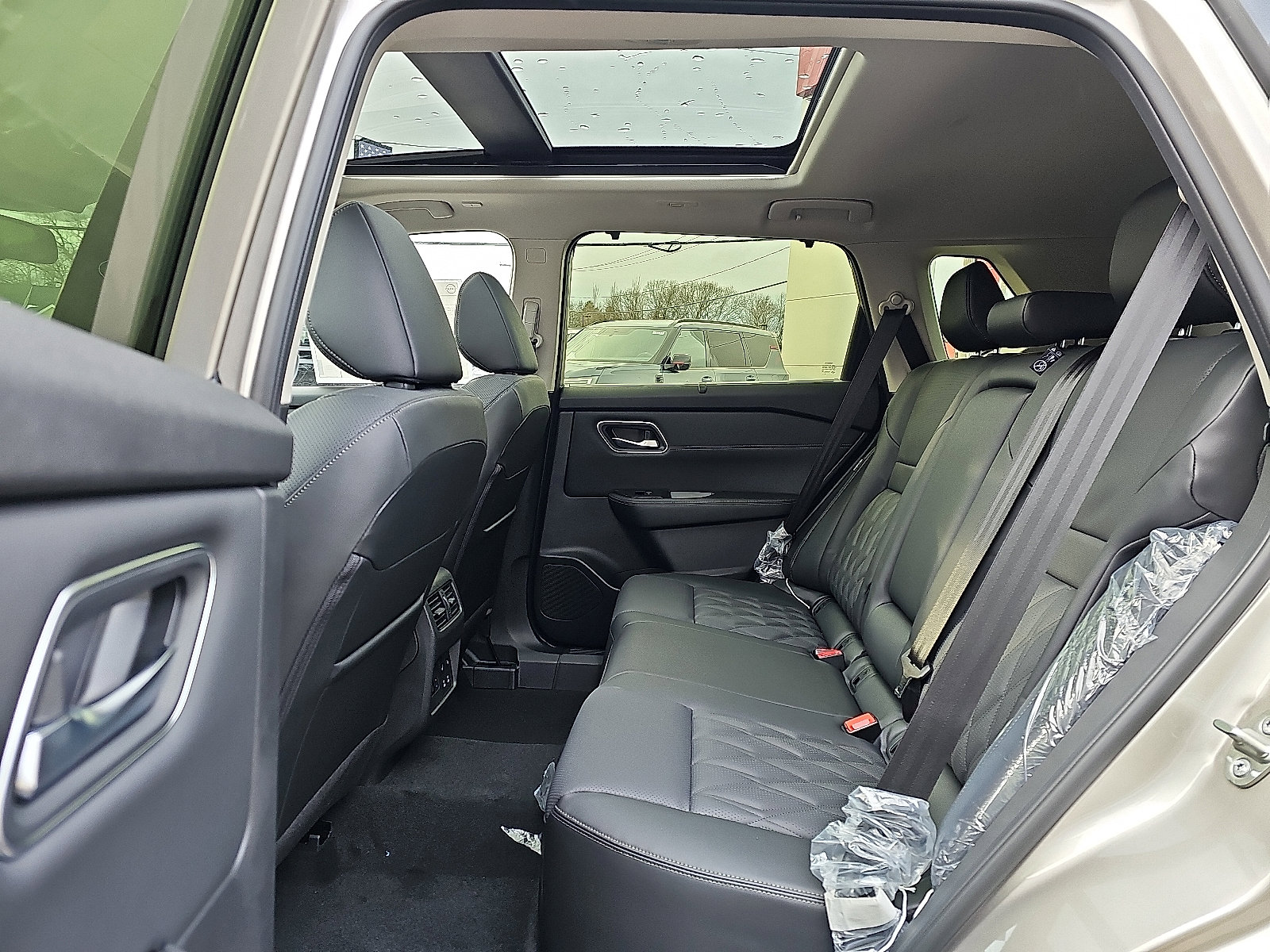 New 2026 Nissan Rogue Platinum w/ Tech Package AWD/4WD image 6