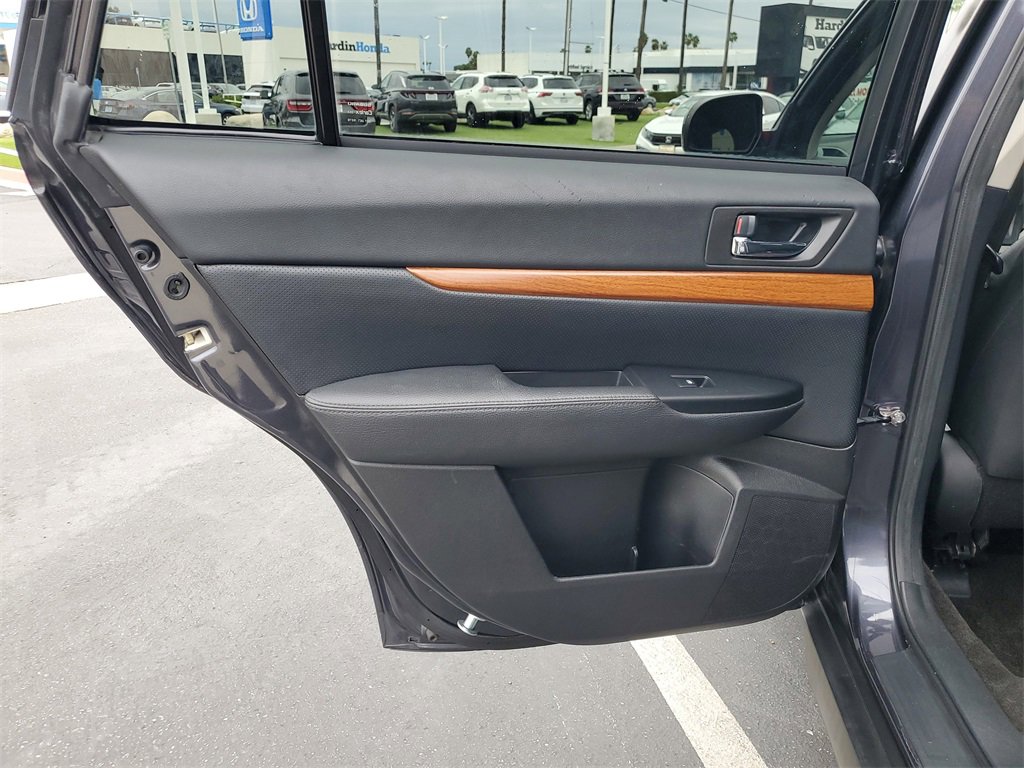 Used 2013 Subaru Outback 3.6R Limited image 16