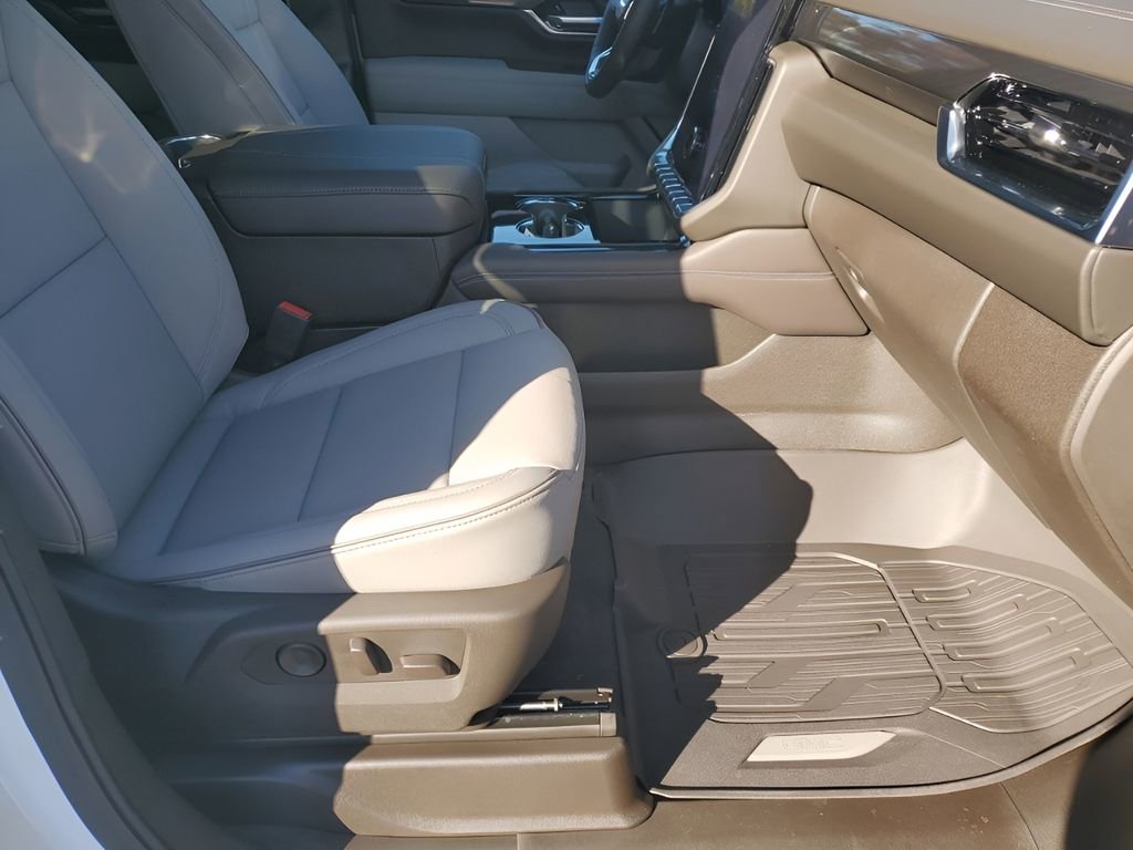 New 2026 GMC Yukon XL Elevation w/ LPO, Floor Liner Package image 16