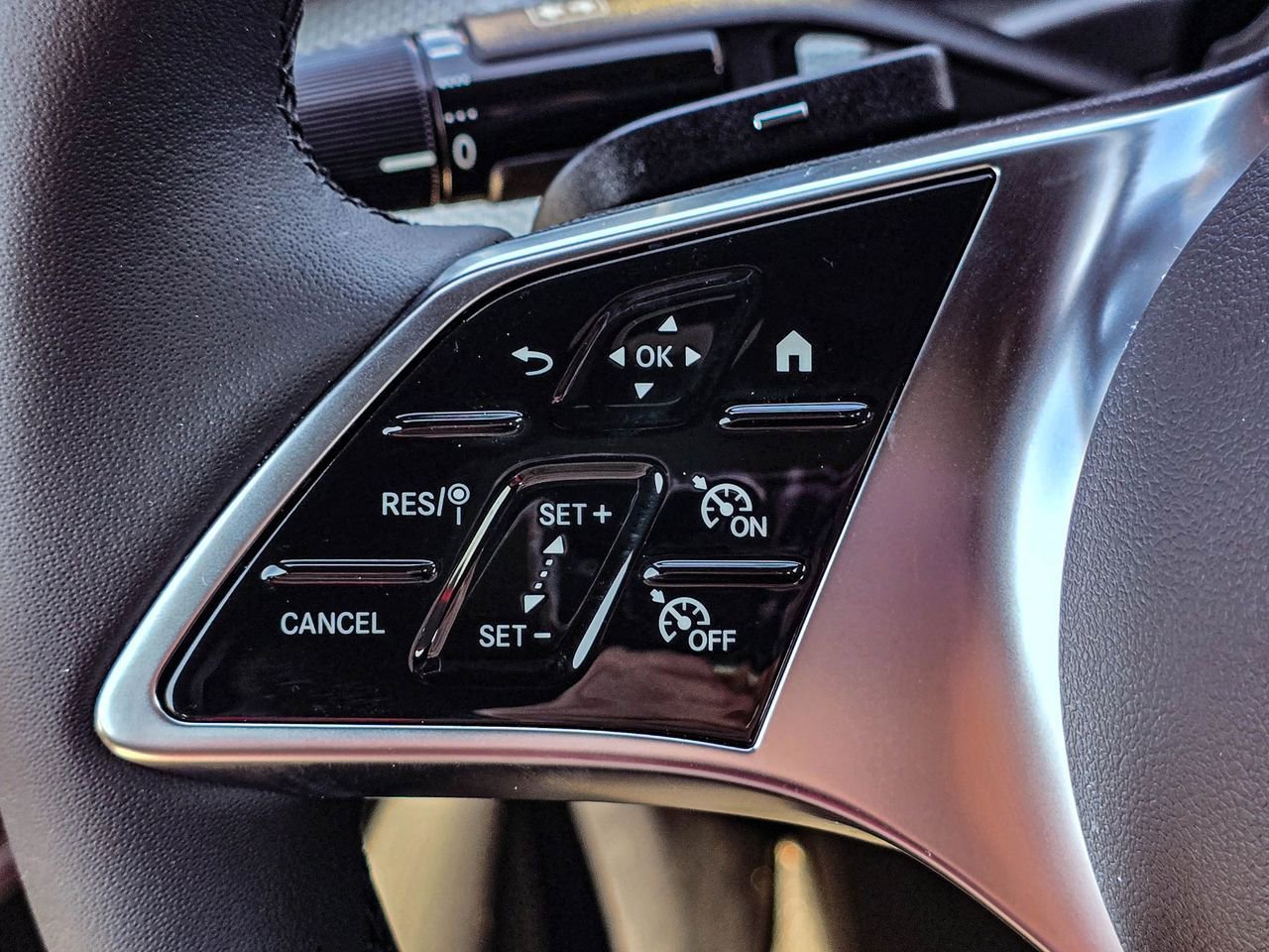 New 2026 Mercedes-Benz CLE 300 4MATIC Coupe image 24