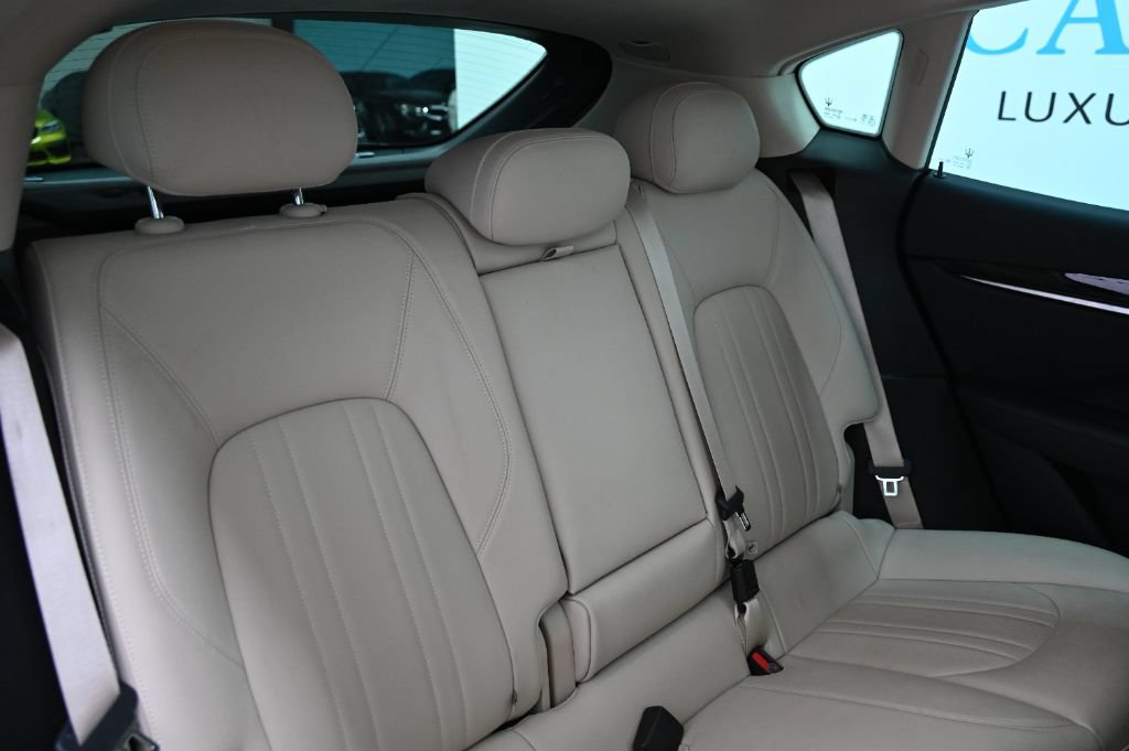 Used 2021 Maserati Levante AWD/4WD image 44