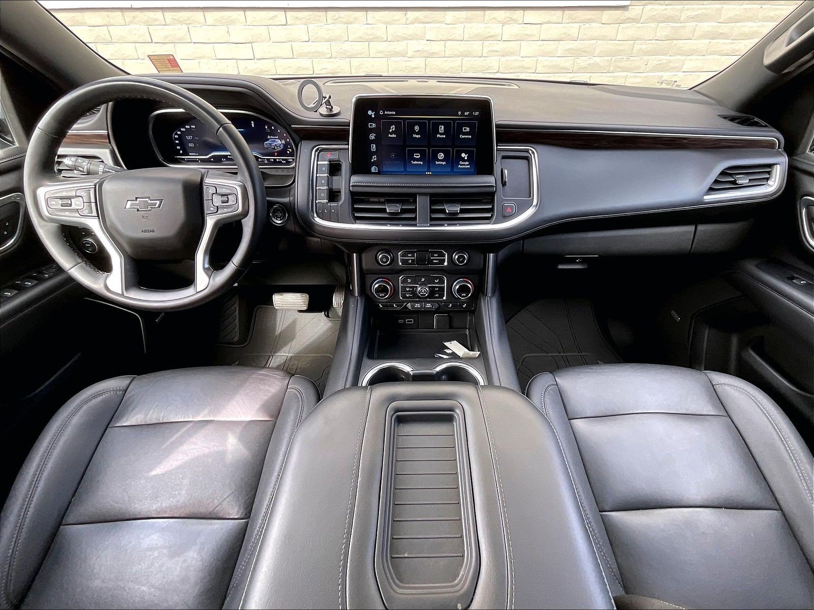 Used 2023 Chevrolet Tahoe Z71 w/ Z71 Off-Road Package AWD/4WD image 14