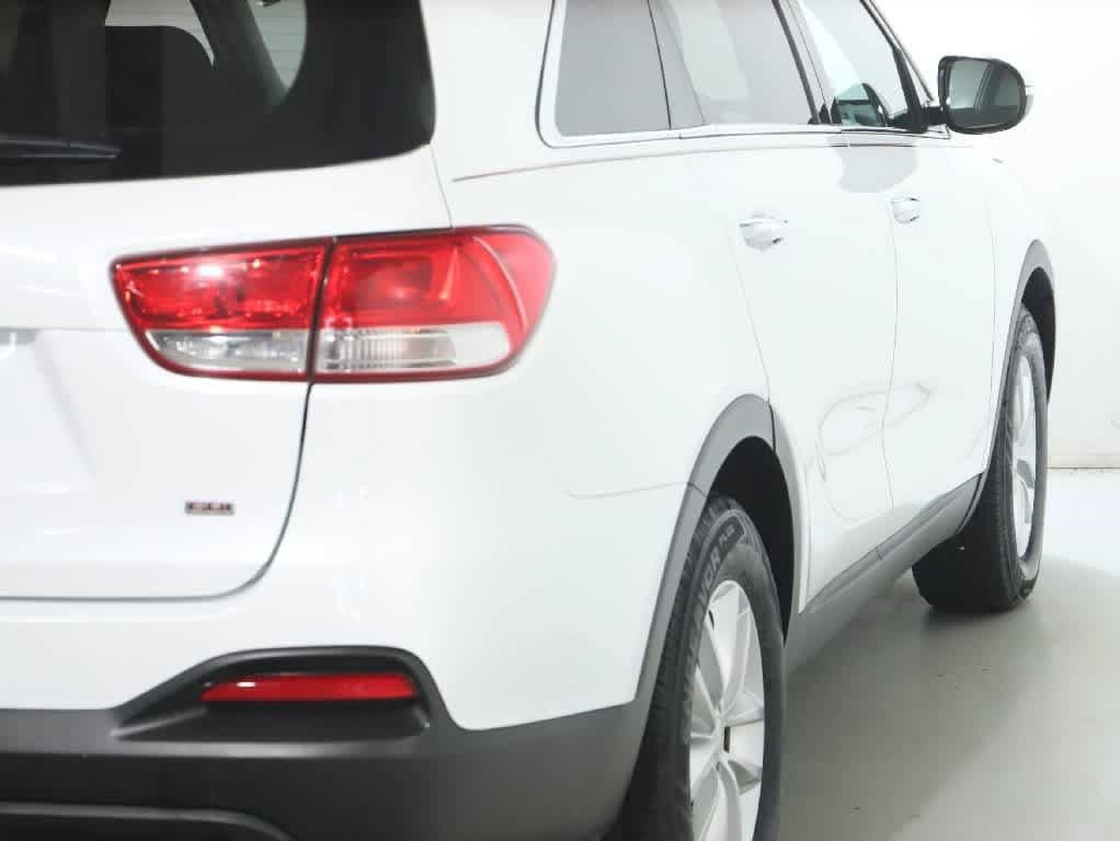 Used 2017 Kia Sorento FWD image 43