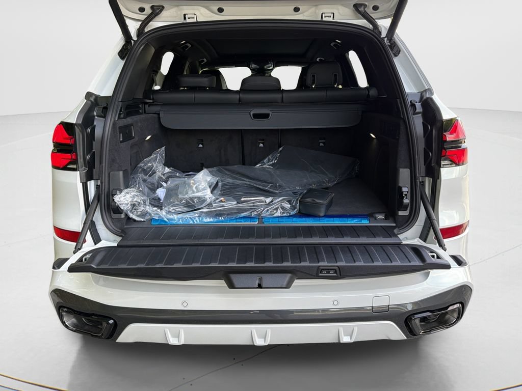 New 2026 BMW X5 xDrive50e w/ M Sport Package AWD/4WD image 21