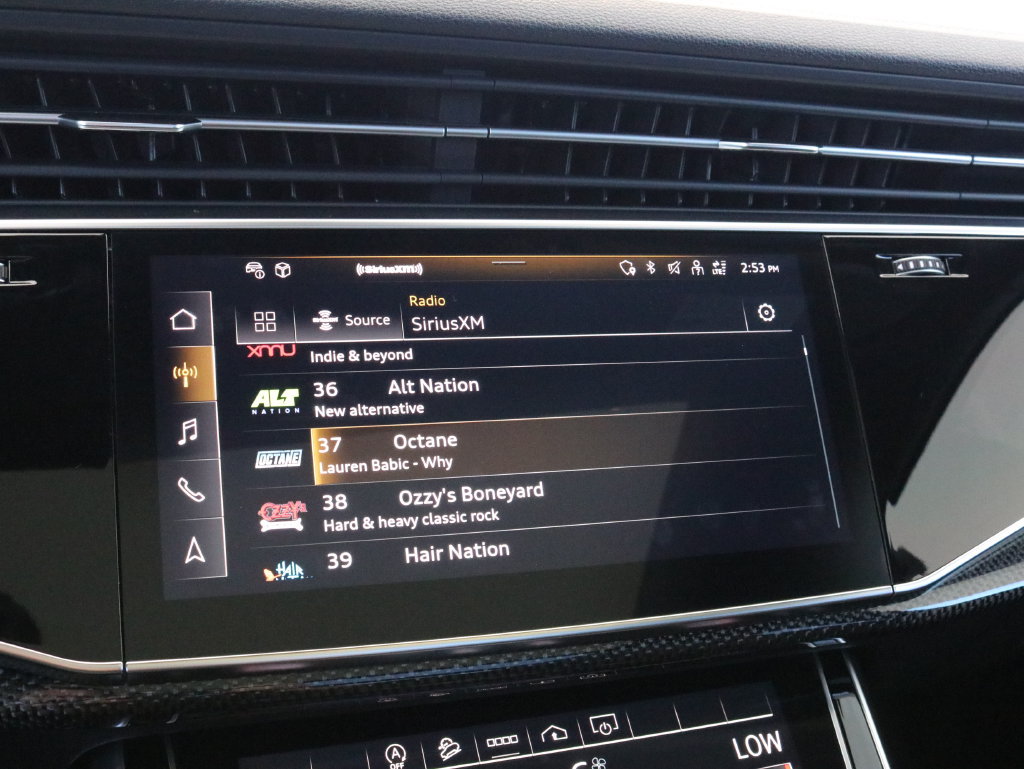 Used 2023 Audi SQ7 Premium Plus AWD/4WD image 16