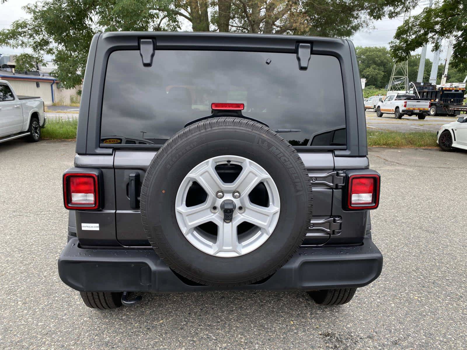 Certified 2022 Jeep Wrangler Unlimited Sport AWD/4WD image 4