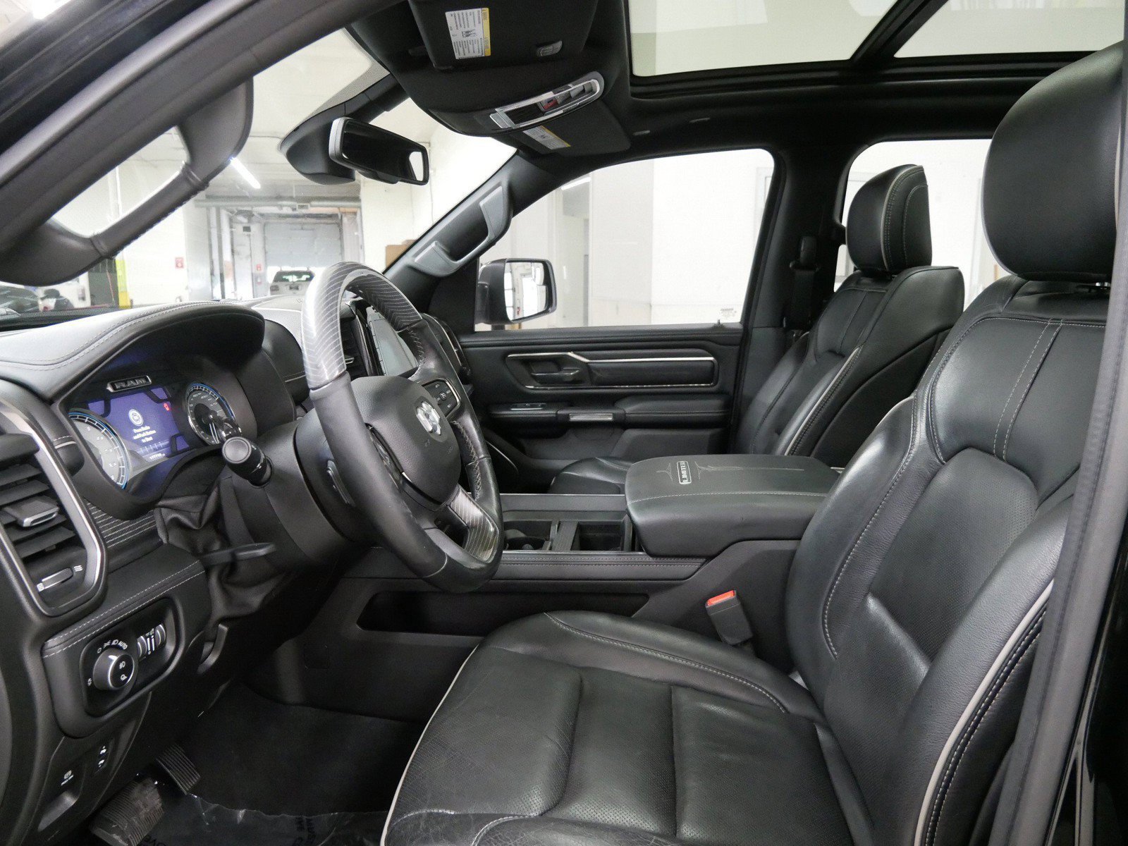 Used 2019 RAM 1500 Limited w/ Body Color Bumper Group AWD/4WD image 8
