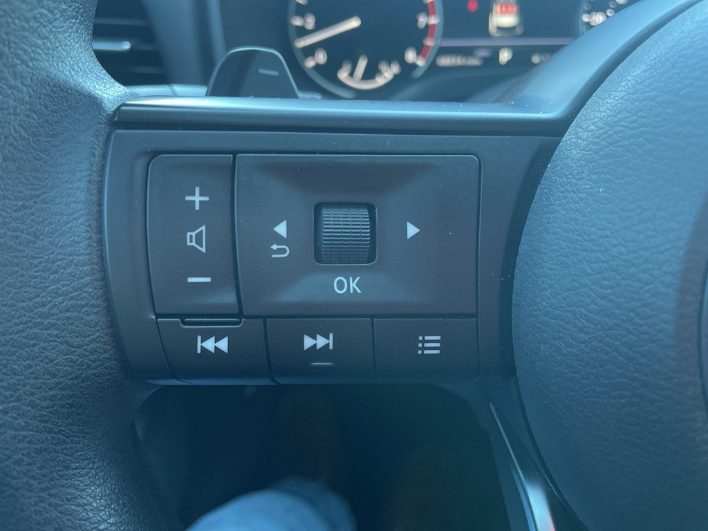 Certified 2023 Nissan Rogue S image 13