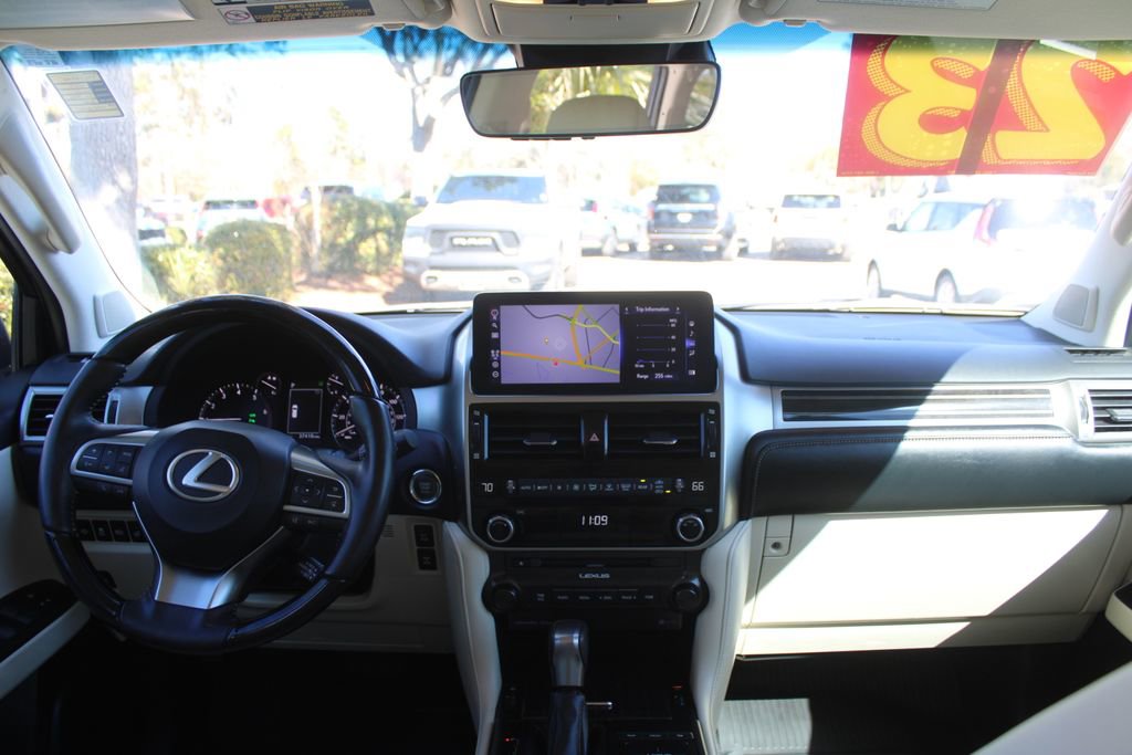 Used 2023 Lexus GX 460 Premium w/ Premium Package image 25