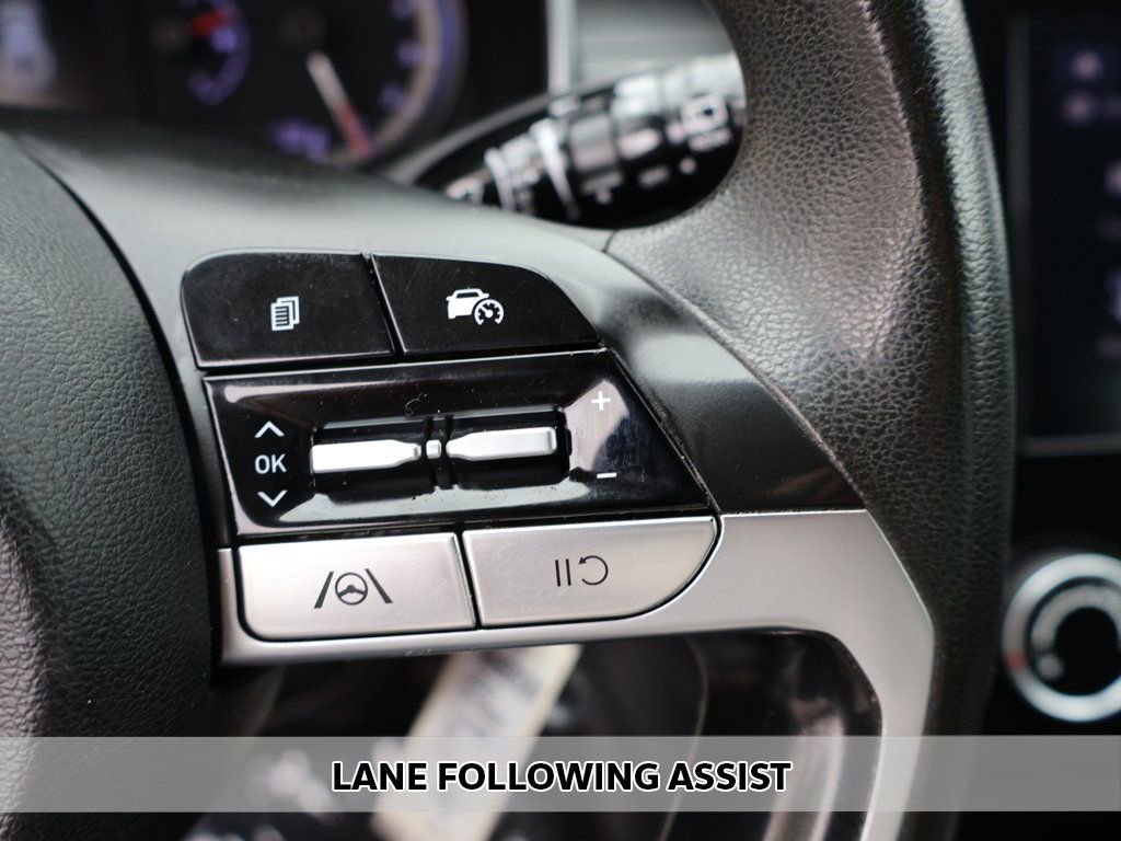 Used 2022 Hyundai Tucson SE image 3