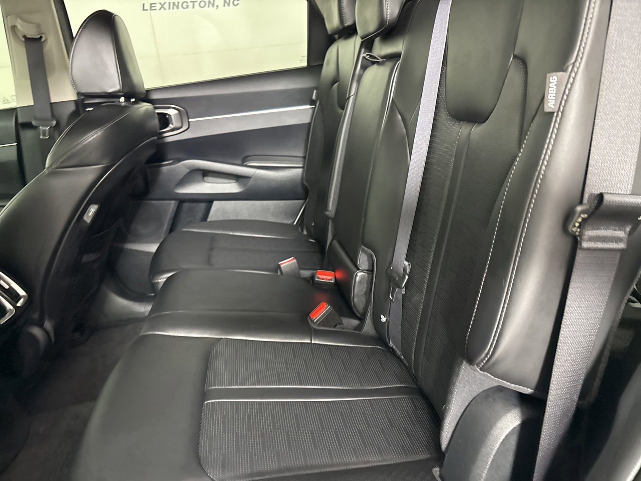 Used 2024 Kia Sorento S w/ Panoramic Sunroof Package image 21