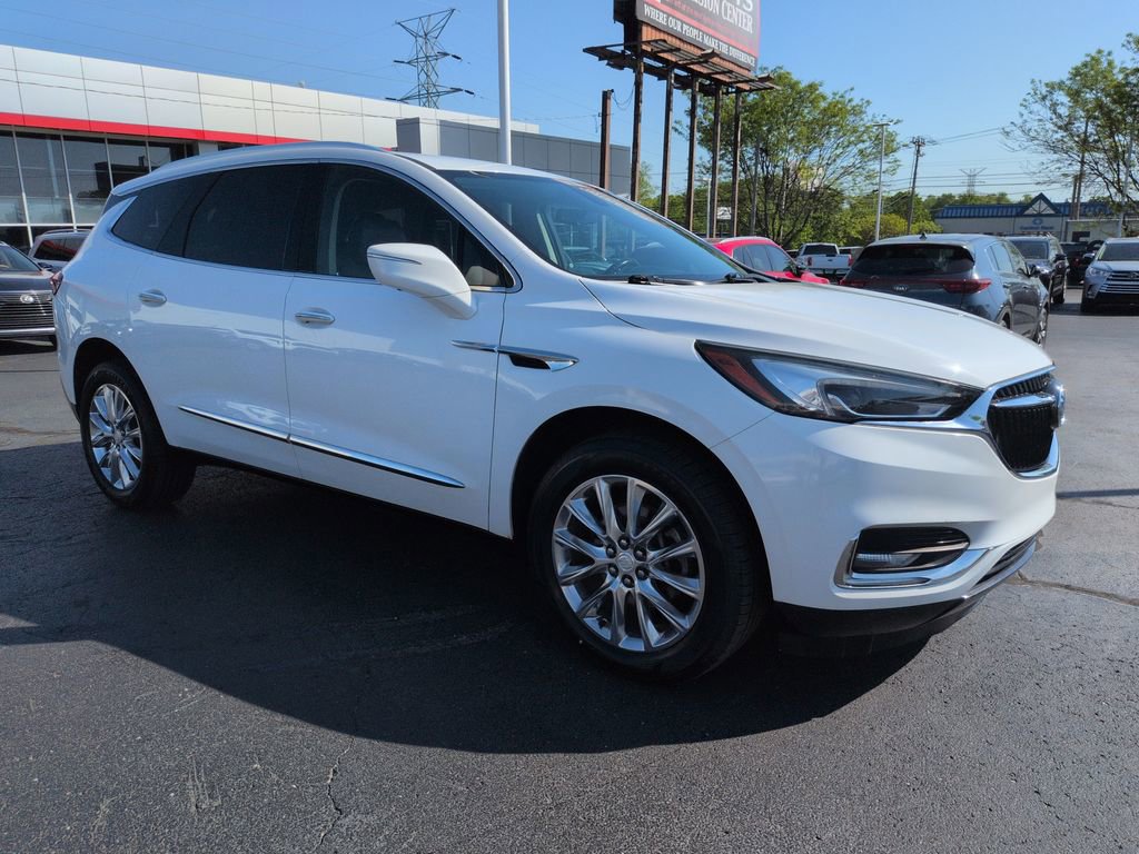 Used 2018 Buick Enclave Essence AWD/4WD image 7