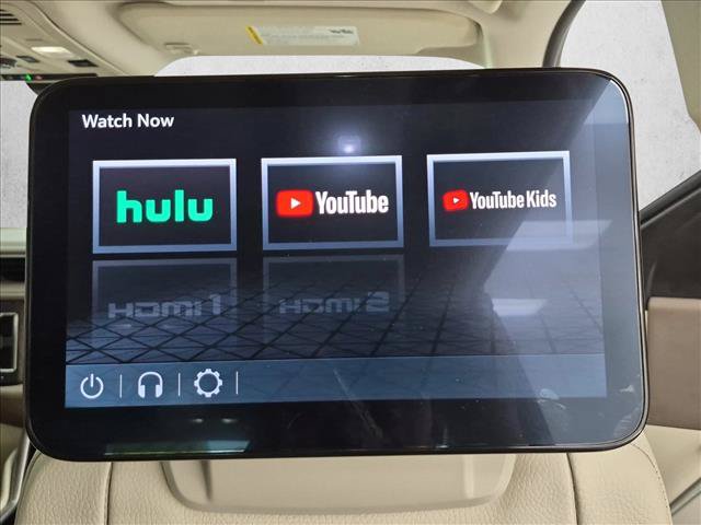 Used 2024 GMC Yukon XL Denali w/ Advanced Technology Package AWD/4WD image 25