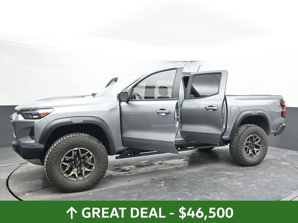 Used 2024 Chevrolet Colorado ZR2 w/ ZR2 Convenience Package III image 56